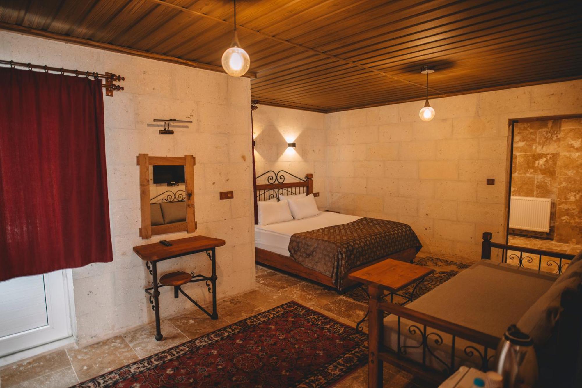 Bed and Breakfast Çavuşin Cave House à Göreme Extérieur photo
