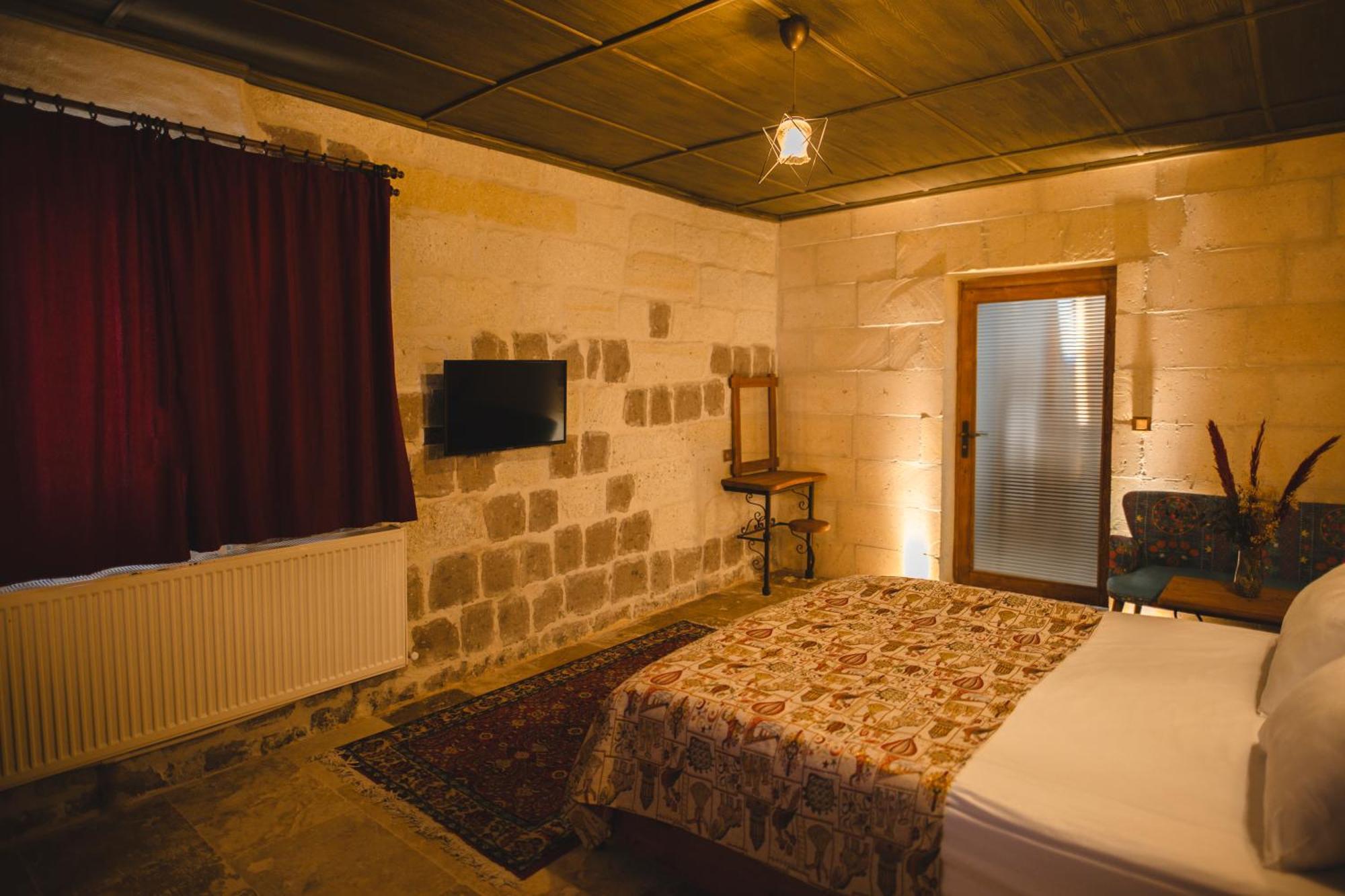 Bed and Breakfast Çavuşin Cave House à Göreme Extérieur photo