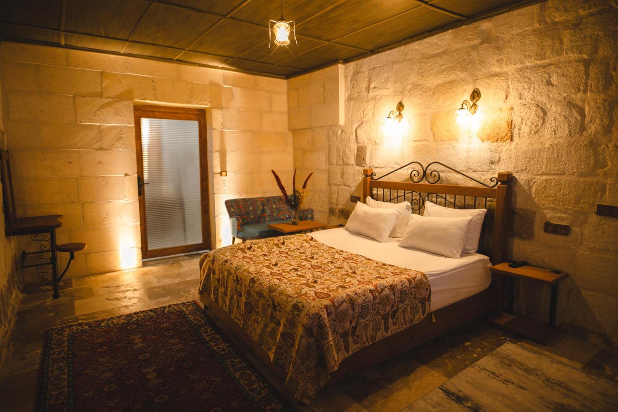 Bed and Breakfast Çavuşin Cave House à Göreme Extérieur photo
